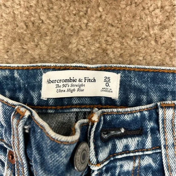 Abercrombie & Fitch Ultra High Rise Denim - Picture 3 of 3